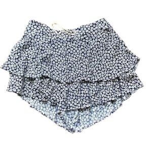 Alter’d State Shorts Ruffled Navy & White Floral (L)